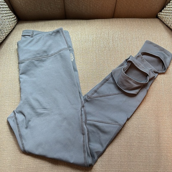 NEW Free People Movement / Aerial Stirrup Legging - Medium - Picture 3 of 7